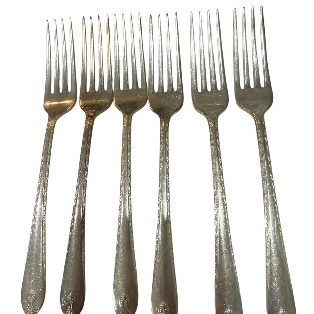 WM Rogers & Son Silver Plate Flatware Lot o f 6 Dinner Forks 7 inch Exquisite